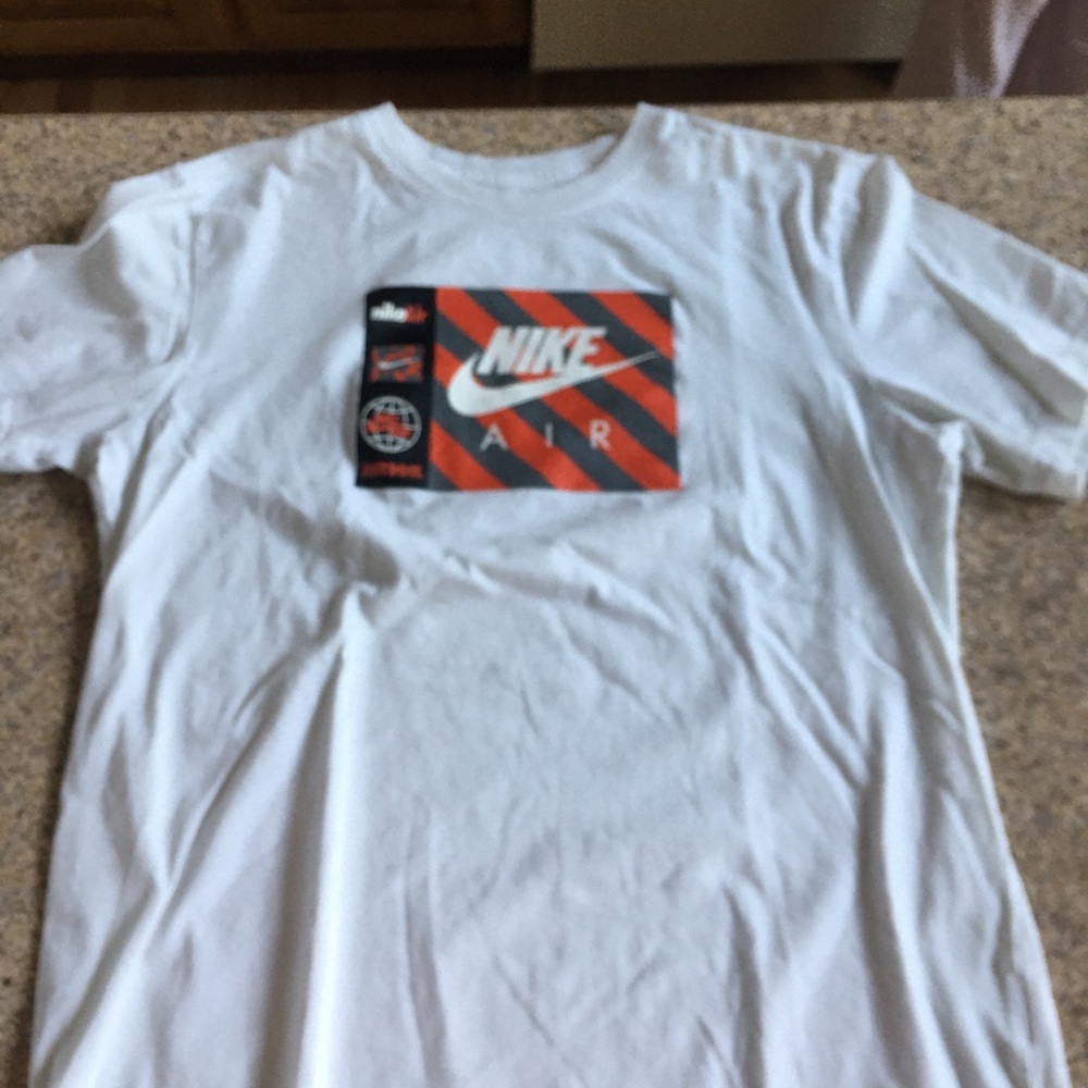 Nike t